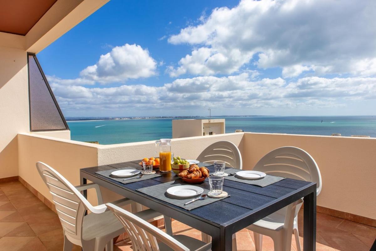 Apartment New! By The With Amazing Seaview